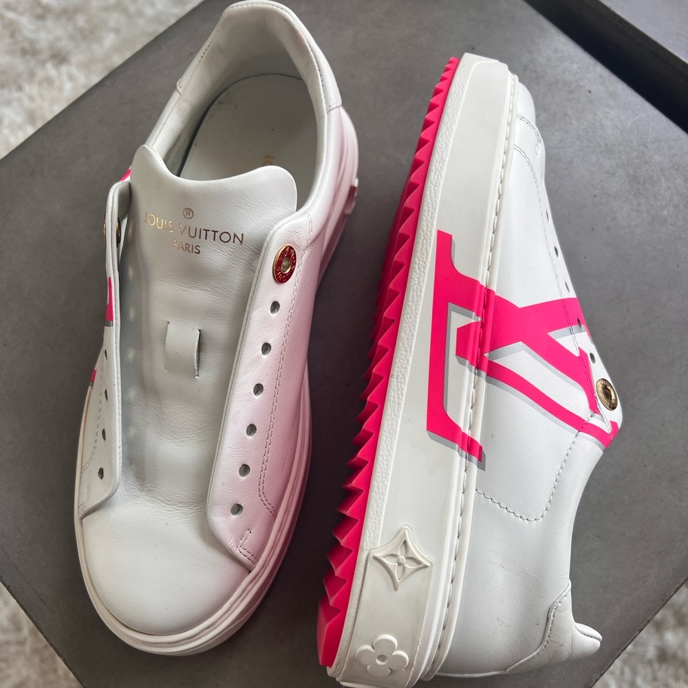 Authentic Louis Vuitton sneakers, size 35. Shoelaces not included.